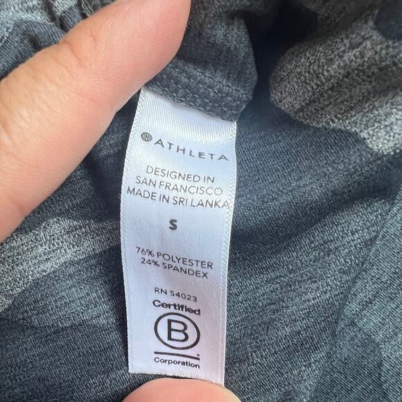 Athleta Ultimate Stash Pocket Camo 7/8 Tight size Small in Gray - Picture 7 of 12
